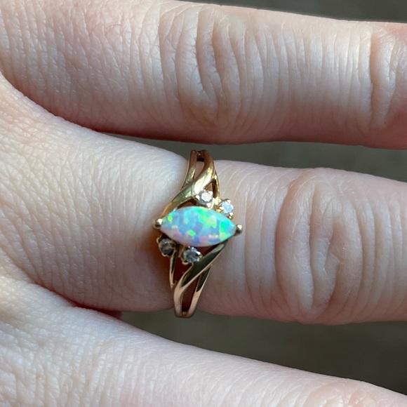 Vintage Marquise Opal Diamond Ring Gold - Picture 1 of 5